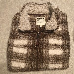 Dylan by True Grit Frosty Tipped Sherpa Pullover